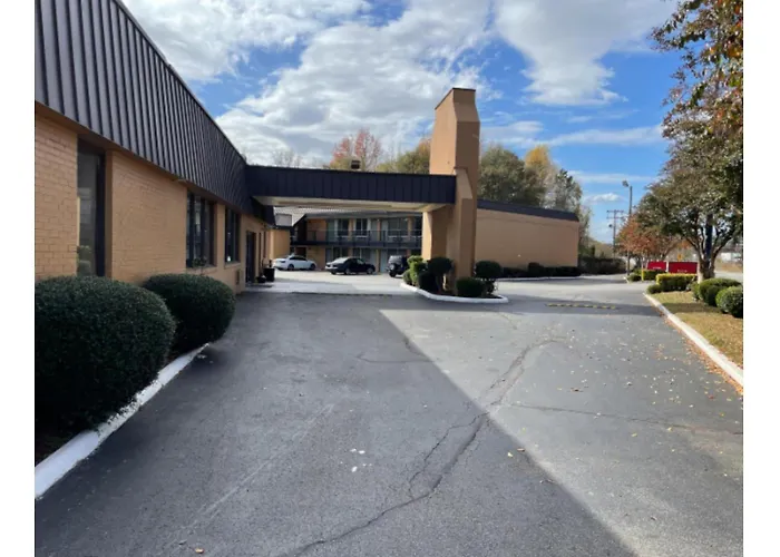 Budget Inn Greenville By Hotel O I-85